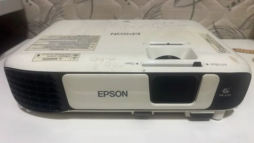 Projetor Epson PowerLite X41+ 