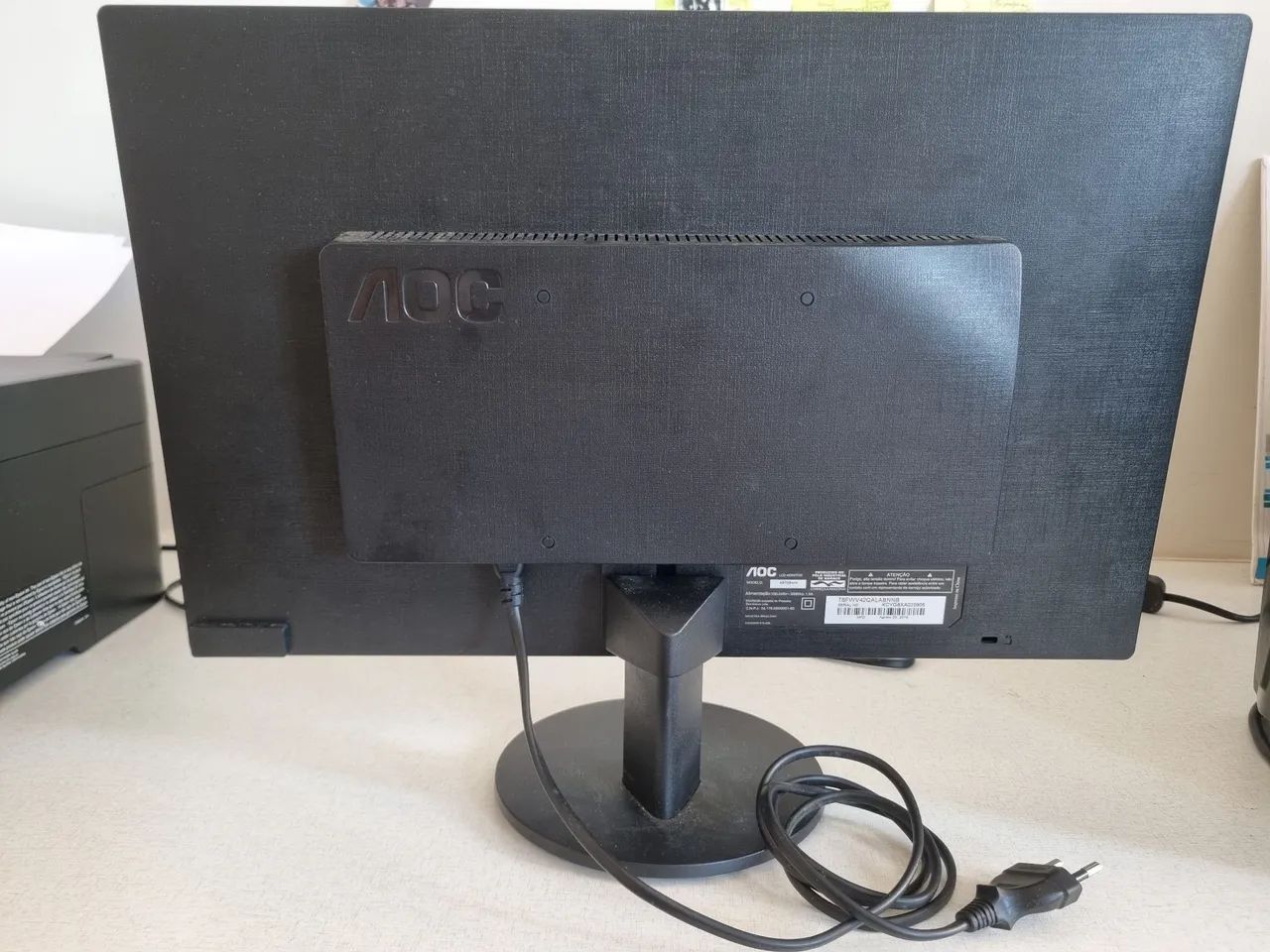 Monitor AOC E970S 18.5 polegadas + Cabos - Foto 3