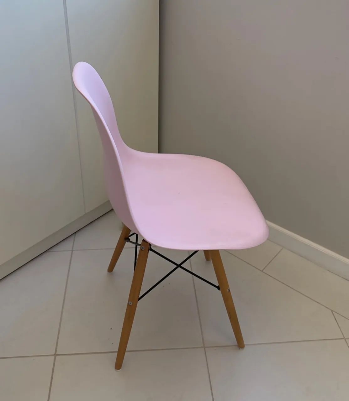 Cadeira Eames Rosa claro - Foto 2