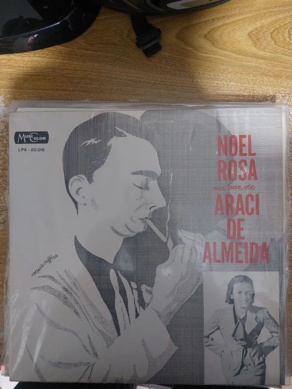 Noel Rosa na voz de Araci de Almeida  - Araci de Almeida (1967)