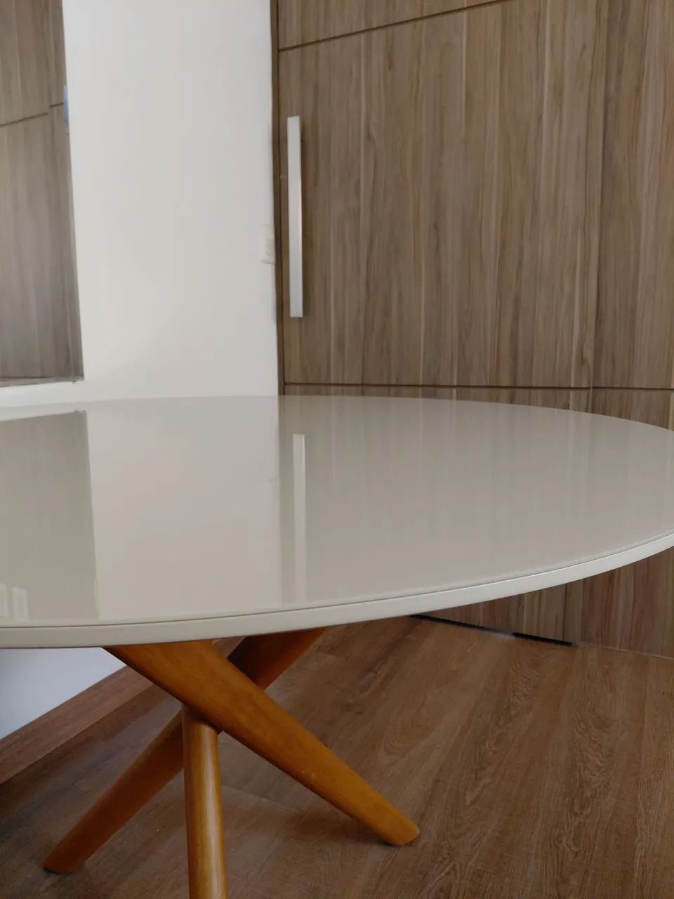 MESA DE JANTAR REDONDA VERSÁTIL E COM DESIGN MODERNO - Foto 5