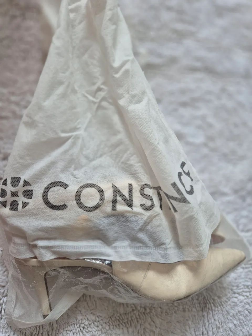 Scarpin Off White Couro Enfeite 38 Constance - Foto 3