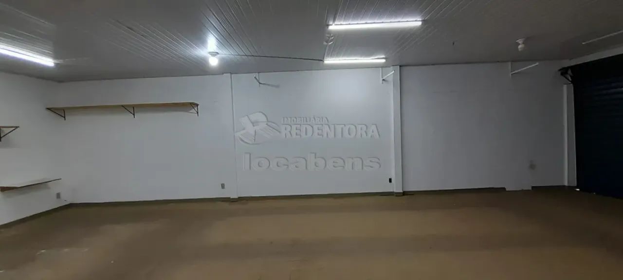 Salão comercial com uma Edícula com 1 dormitório - Foto 5