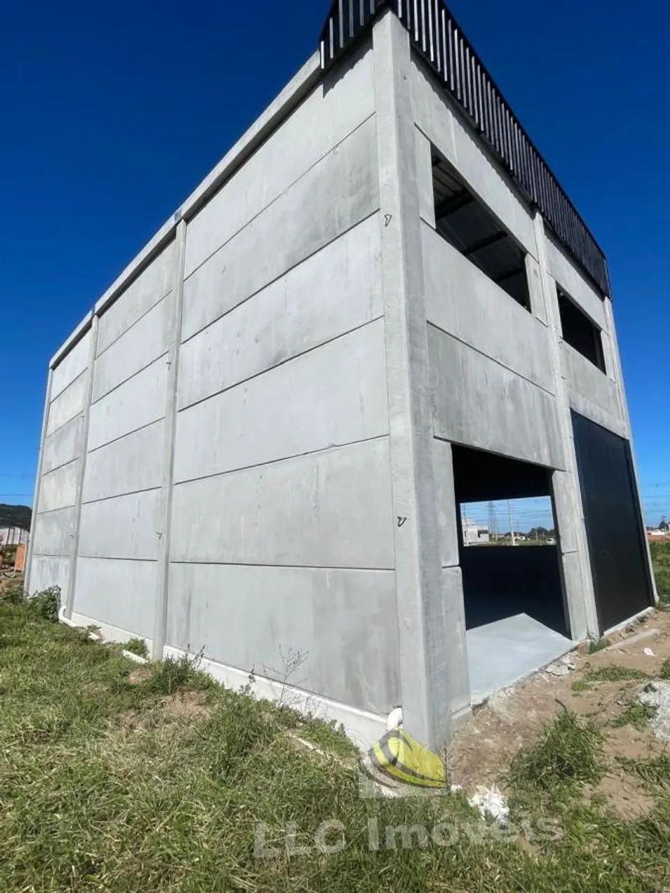 Ponto Comercial para Locação em Imbituba, NOVA BRASÍLIA, 4 banheiros - Foto 2