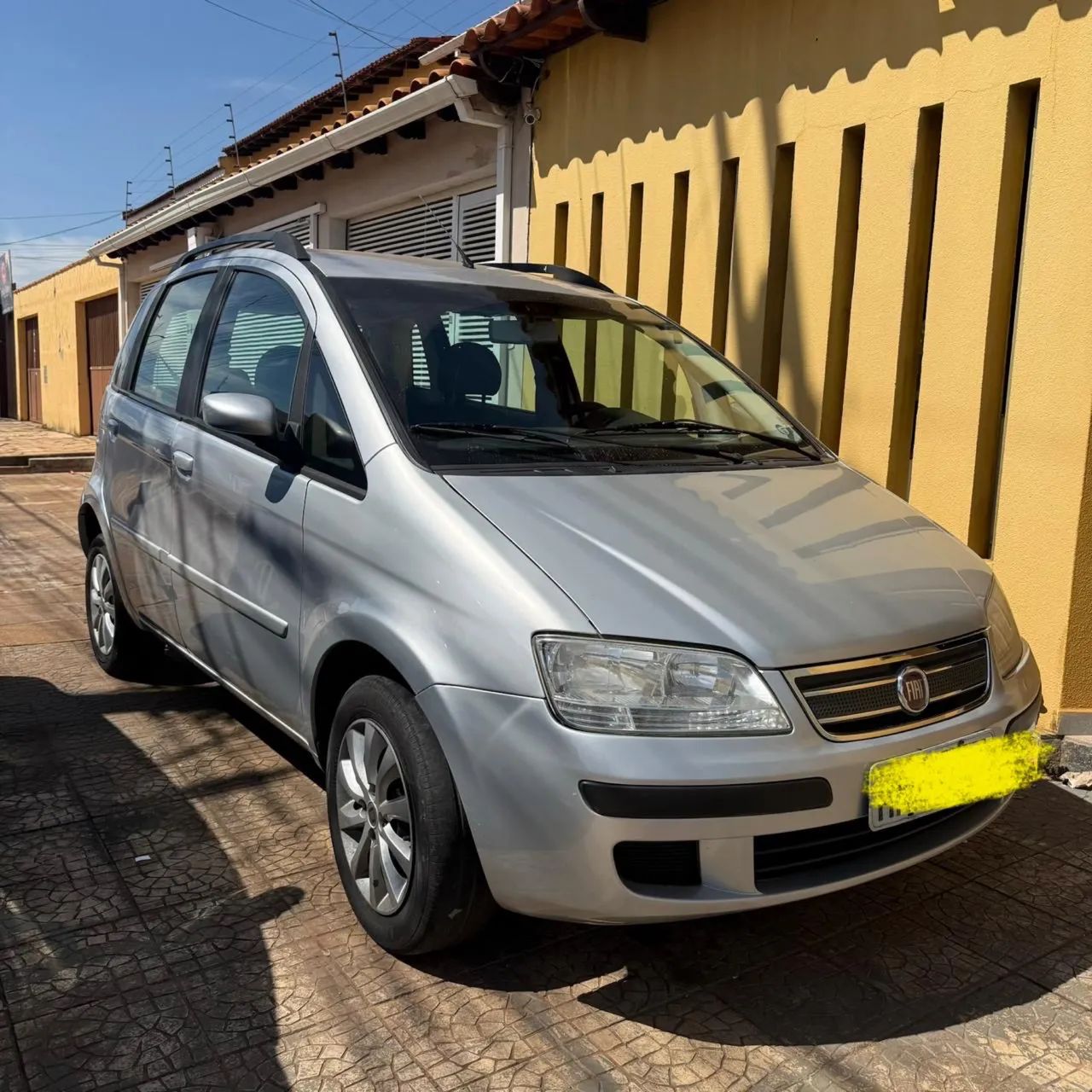 Fiat Idea Idea ELX 1.4 mpi Fire Flex 8V 5p 2010