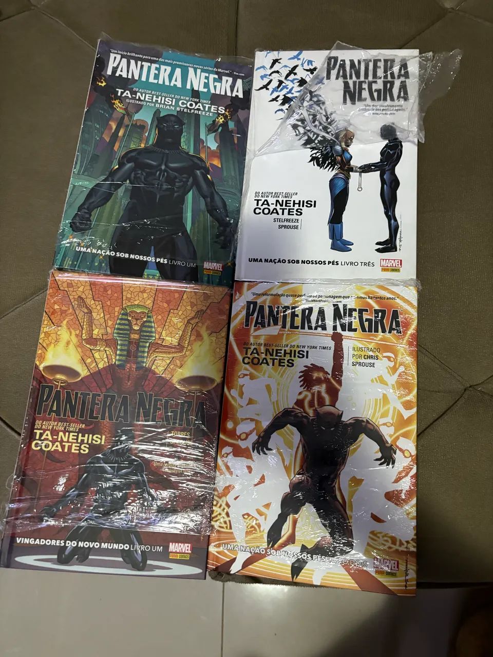 Panini Comics coleção pantera negra capa dura 4 volumes Marvel comics 