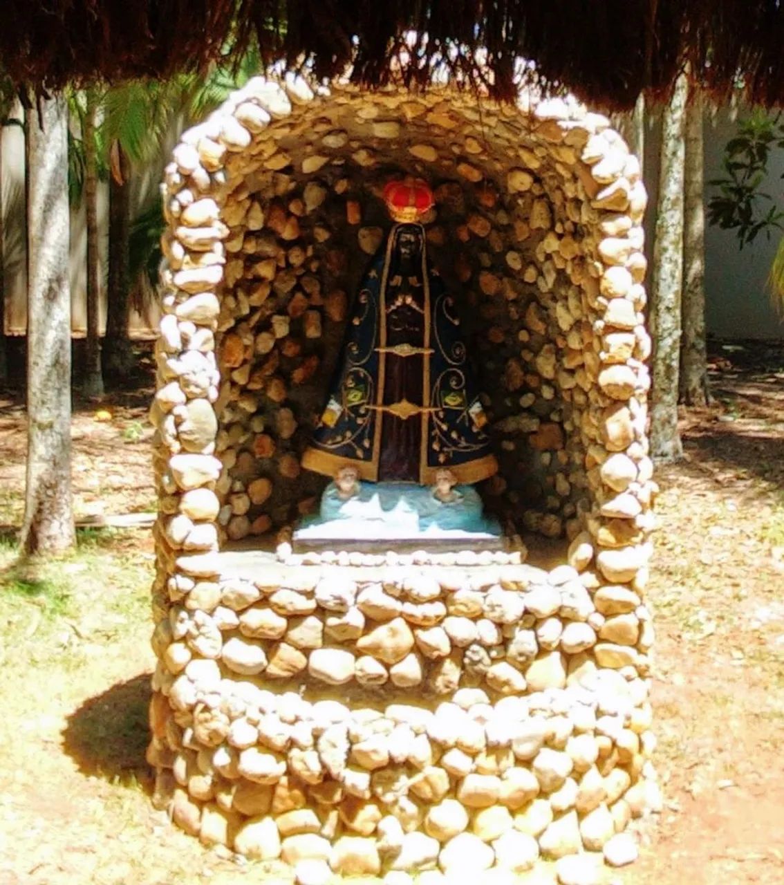 Gruta de Nossa senhora Aparecida 