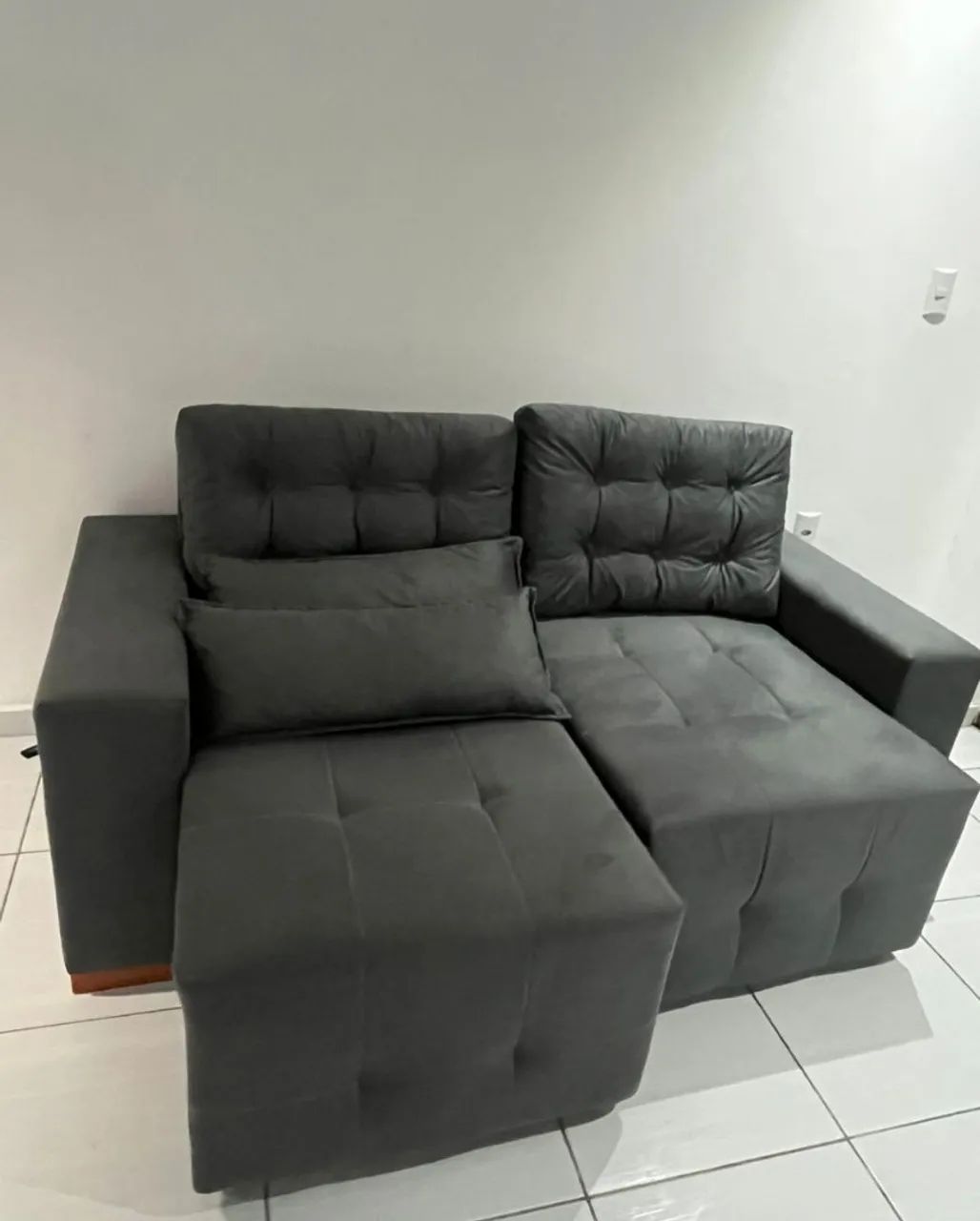 Sofá retrátil com 2 almofadinhas!