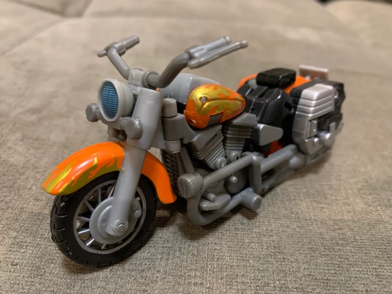 Transformers Cybertron Lugnutz - Scout Class | Hasbro - Foto 3