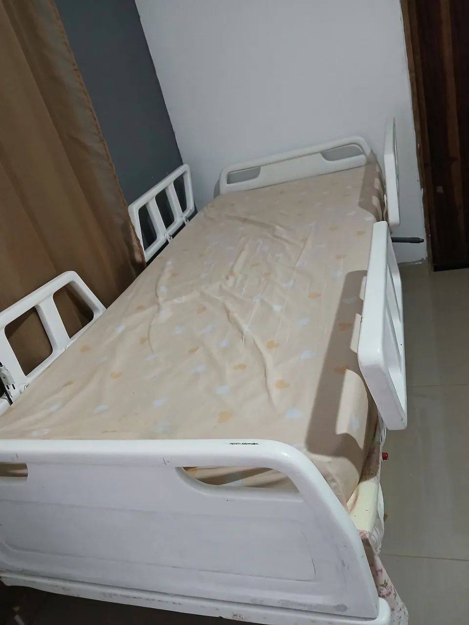 Cama hospitalar motorizada  - Foto 6