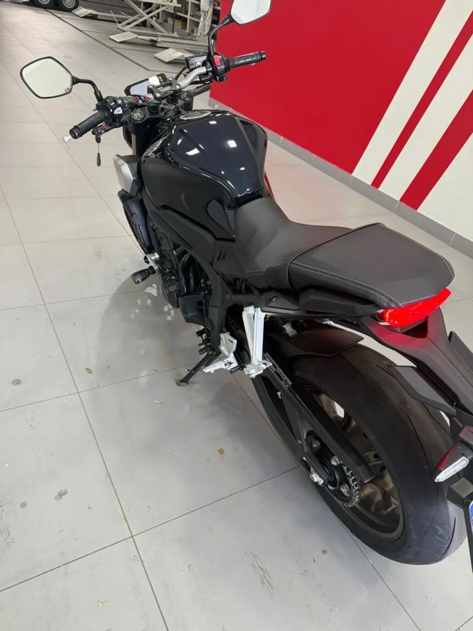 CB650R - Foto 3