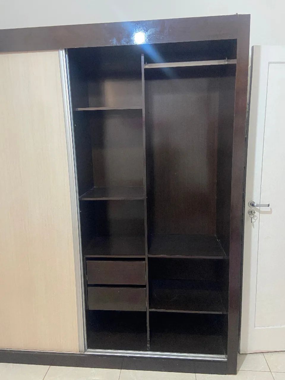 Guarda roupas usado em perfeito estado - Foto 2