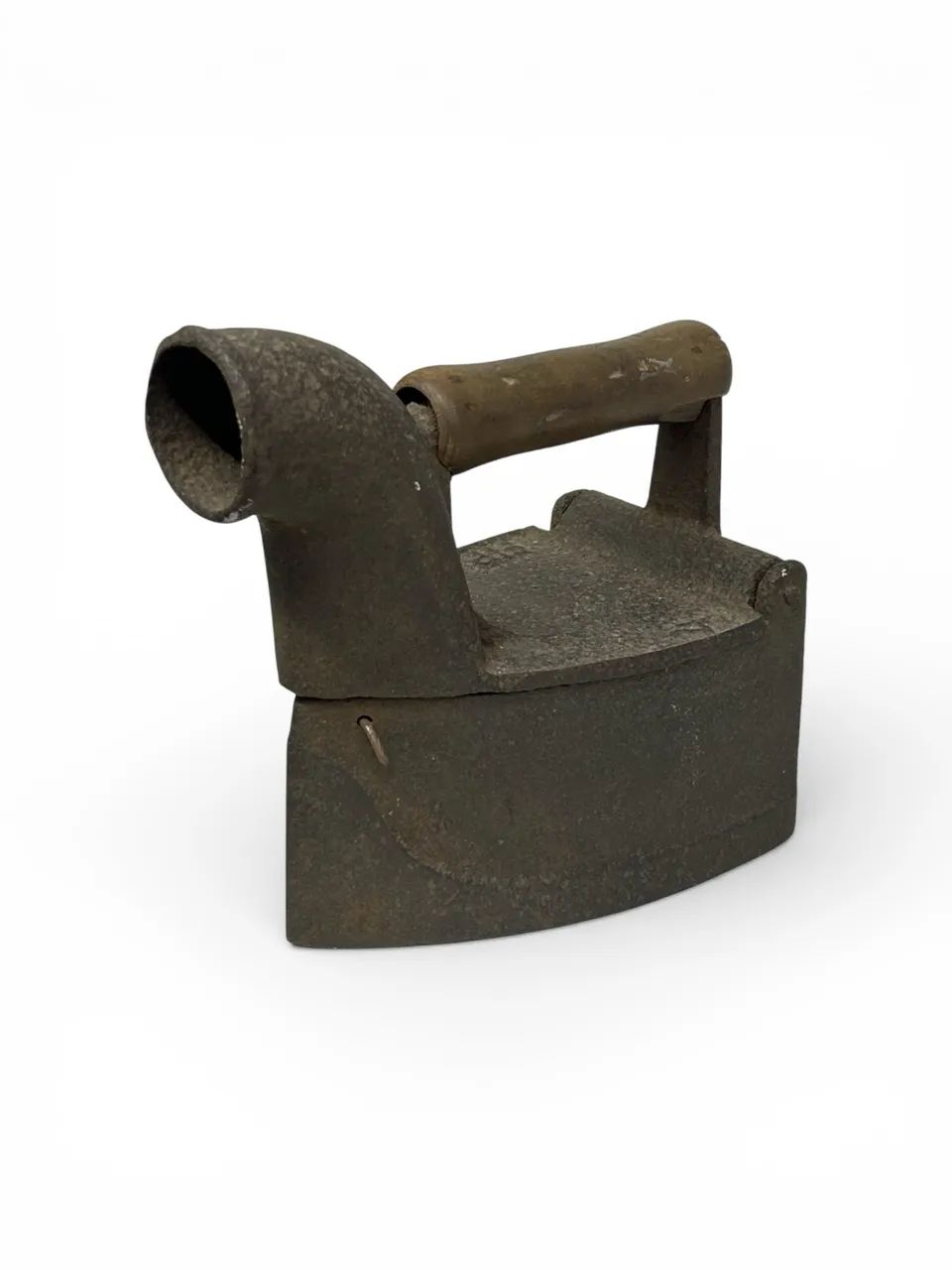 Antigo ferro a carvão 