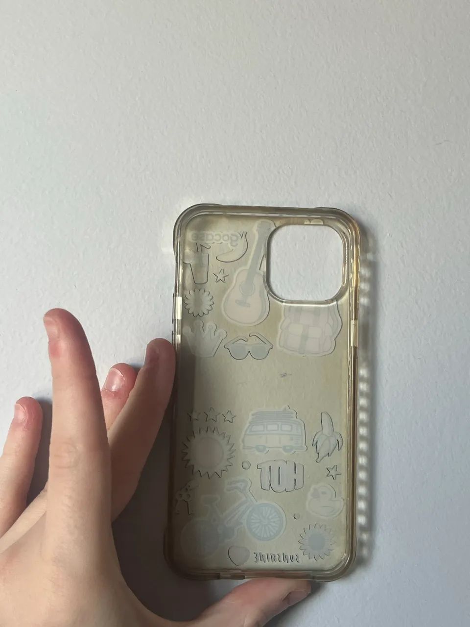 capinha iphone 13 mini gocase transparente com coisas amarelas  - Foto 4