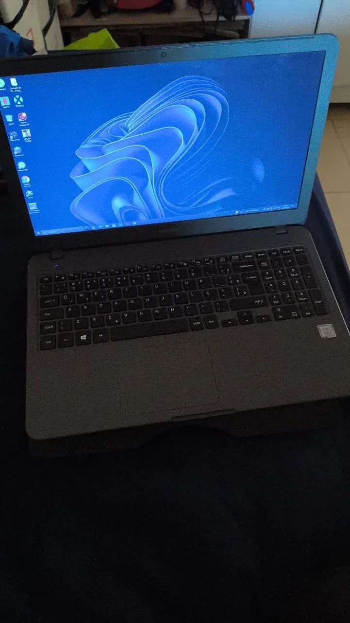 Notebook Samsung Core I3 7 Gen 8ram