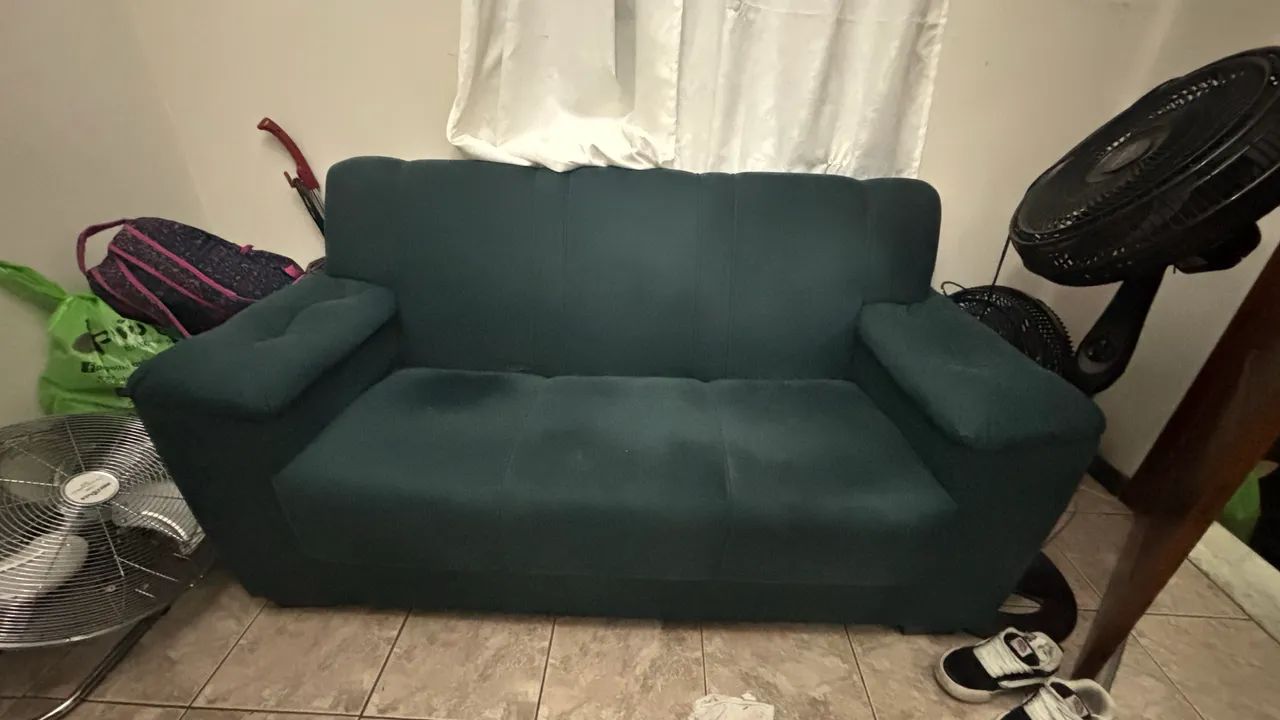 Sofá 3 Lugares Semi Novo - Impermeabilizado e Muito Conservado - Foto 3