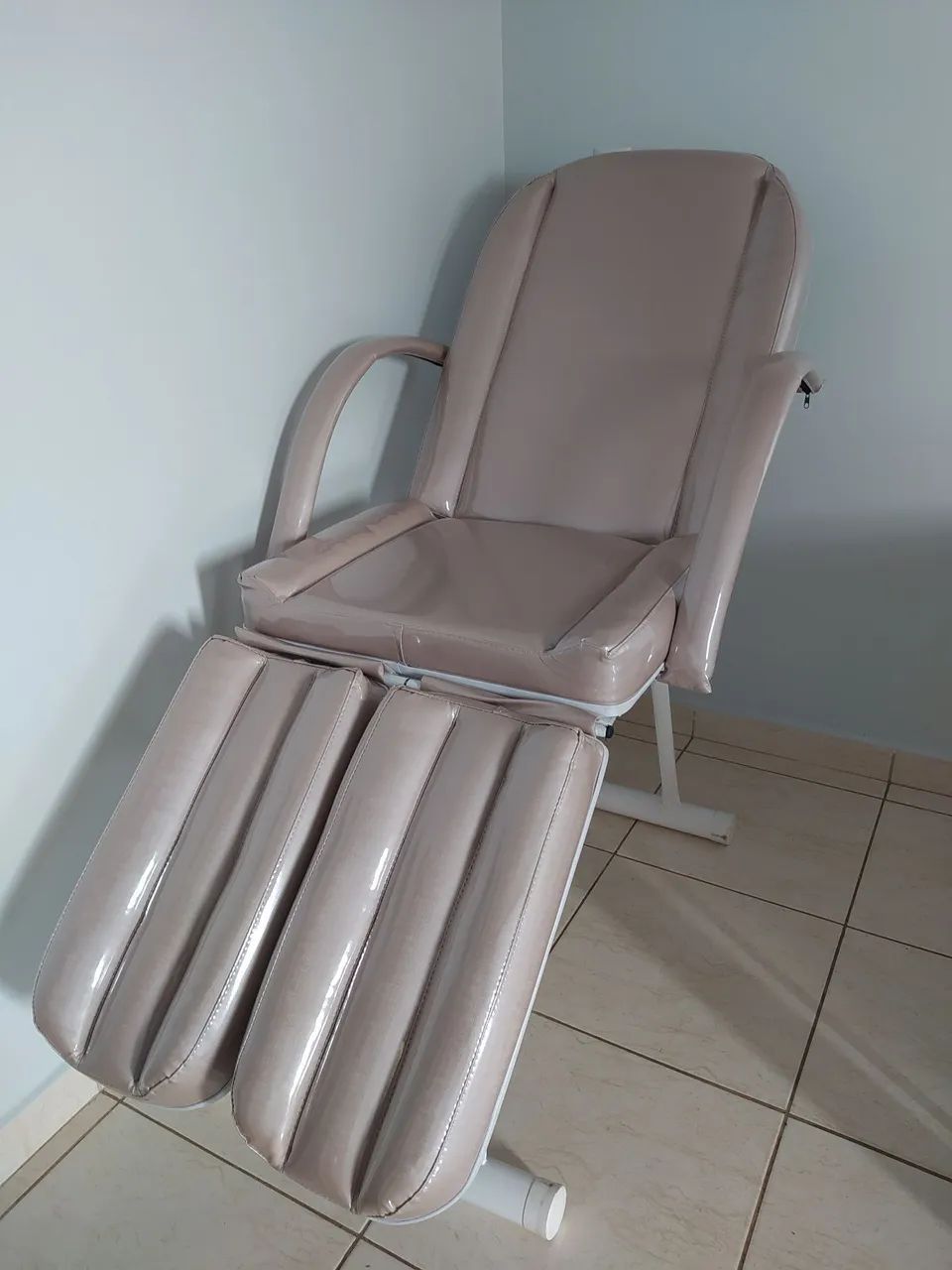 Cadeira Podologia - Foto 2