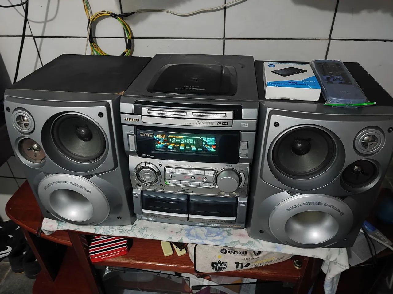 Vendo som aiwa modelo NSX-S910 com controle e adaptador bluetooth e USB