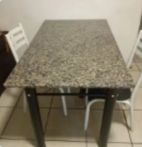 VENDO SÓ A MESA
