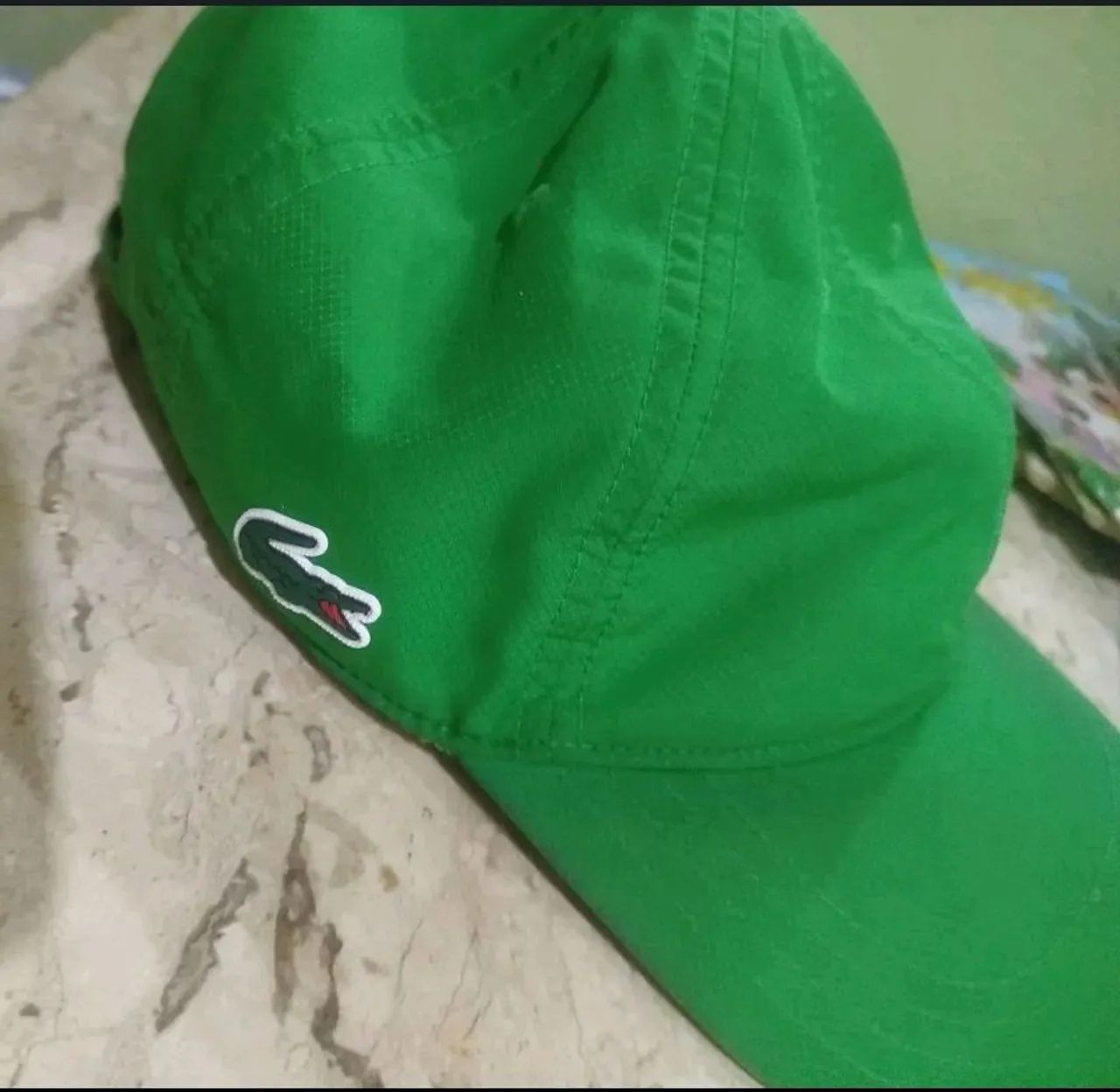 chapéu da Lacoste 
