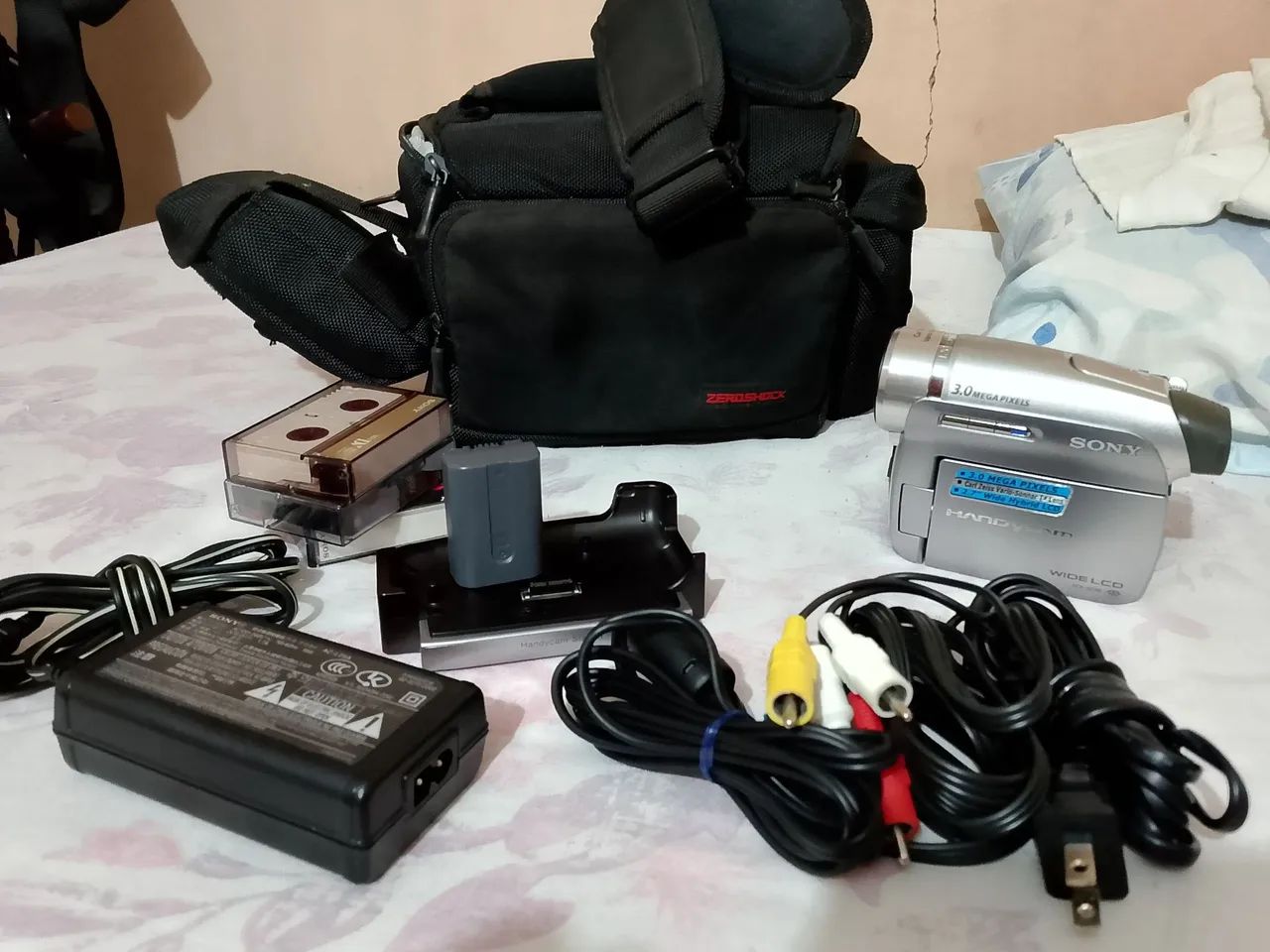 Filmadora Sony Handycam DCR-HC96 MiniDV - Kit Completo