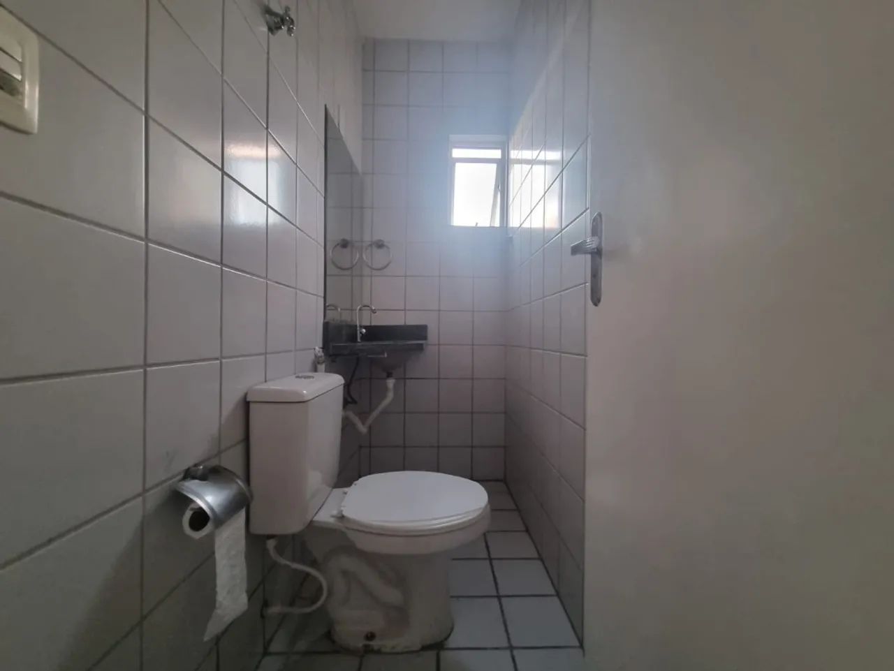 Casa Geminada com 2 quartos para alugar em Contagem - Foto 3