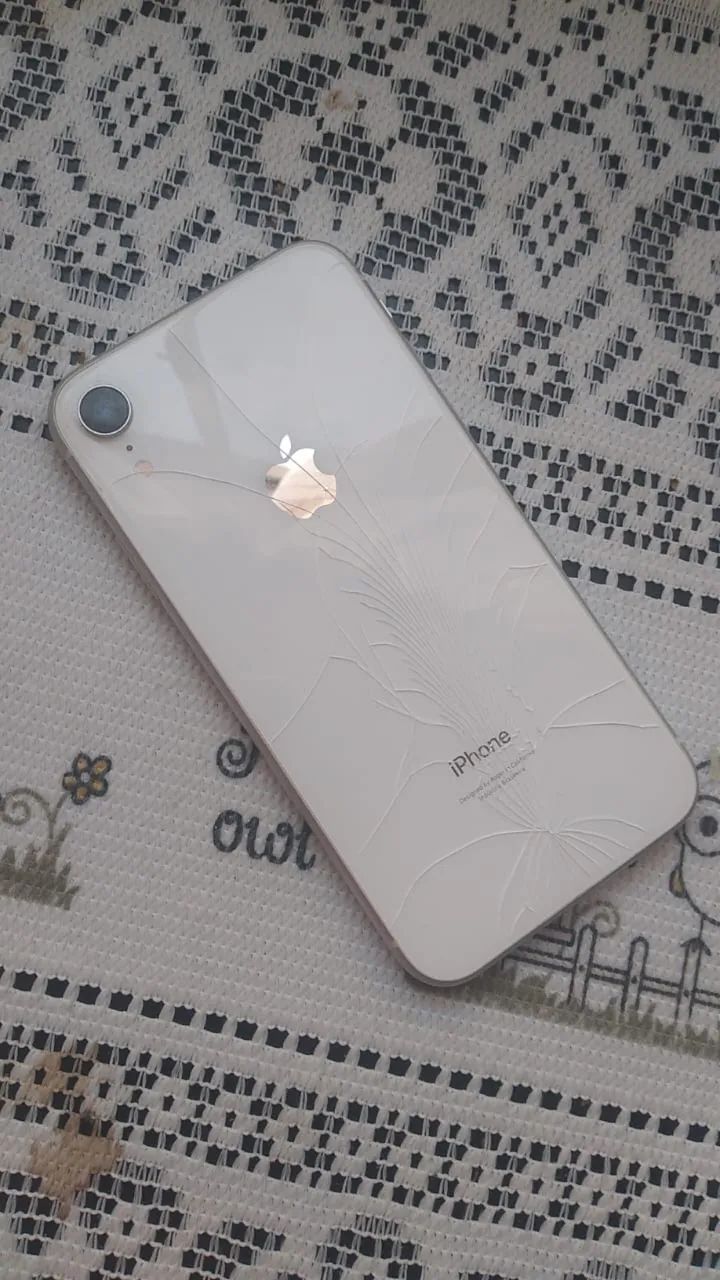 iPhone XR
