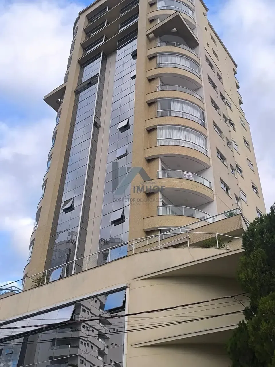 Apartamento para venda possui 125 metros quadrados com 3 quartos