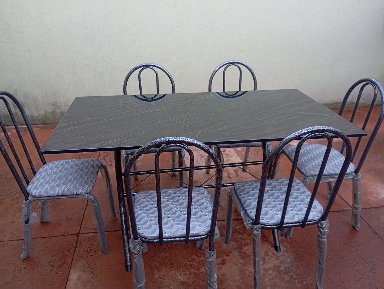 Mesa Nova com 6 Cadeiras Tampo de Pedra Entrega Grátis  - Foto 2