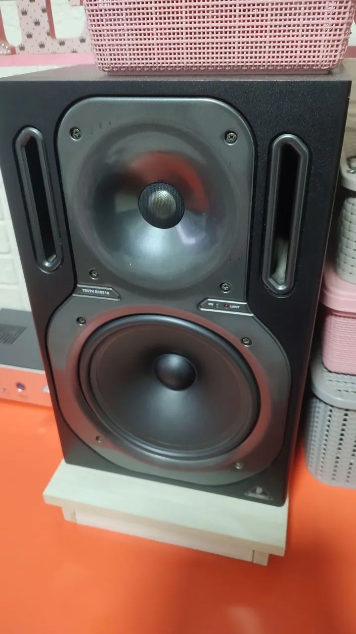 Monitor de referência Behringer B2031A - Foto 3