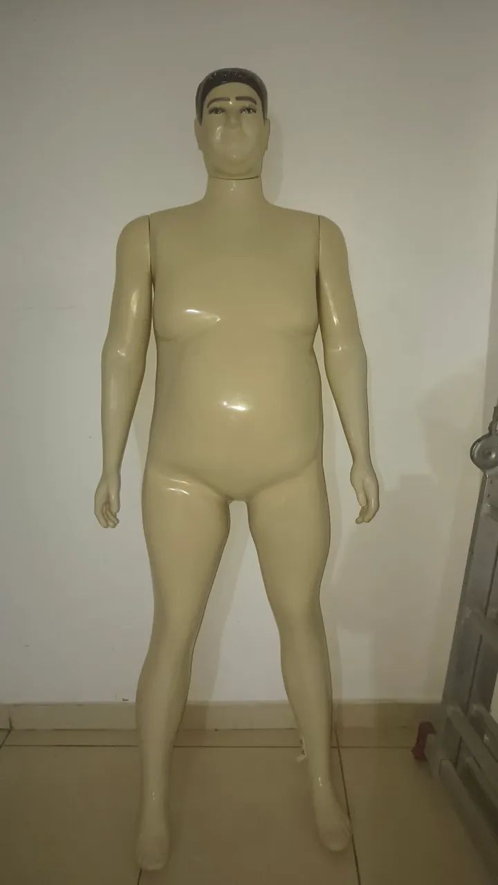 Manequim masculino PLUS 
