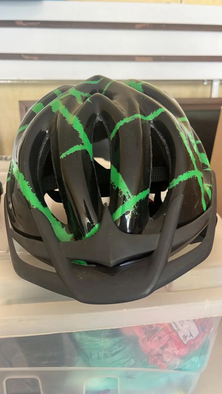 Vendo capacete de bicicleta 