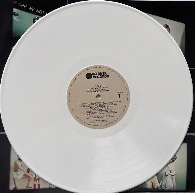 LP Devo - Are We Not Men/We Are Devo (1978) - Vinil BRANCO Importado USA (Edição Limitada) - Foto 5