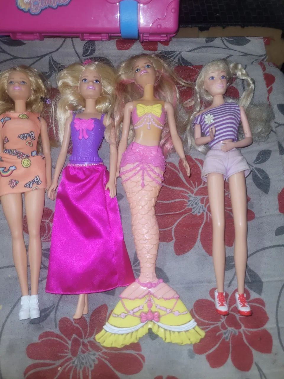 Lote de barbie com maleta - Foto 3