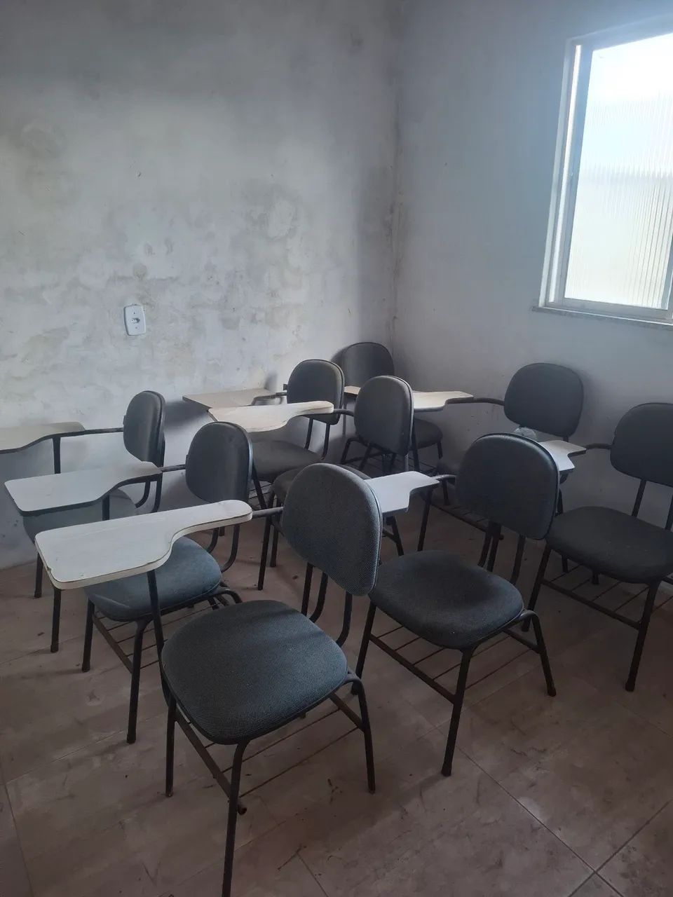 Cadeiras para aula e outras utilidades  - Foto 5