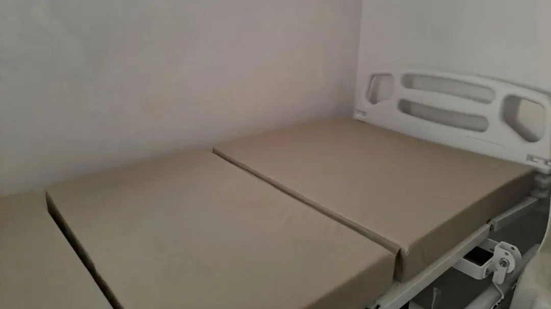Cama hospitalar motorizada  - Foto 2