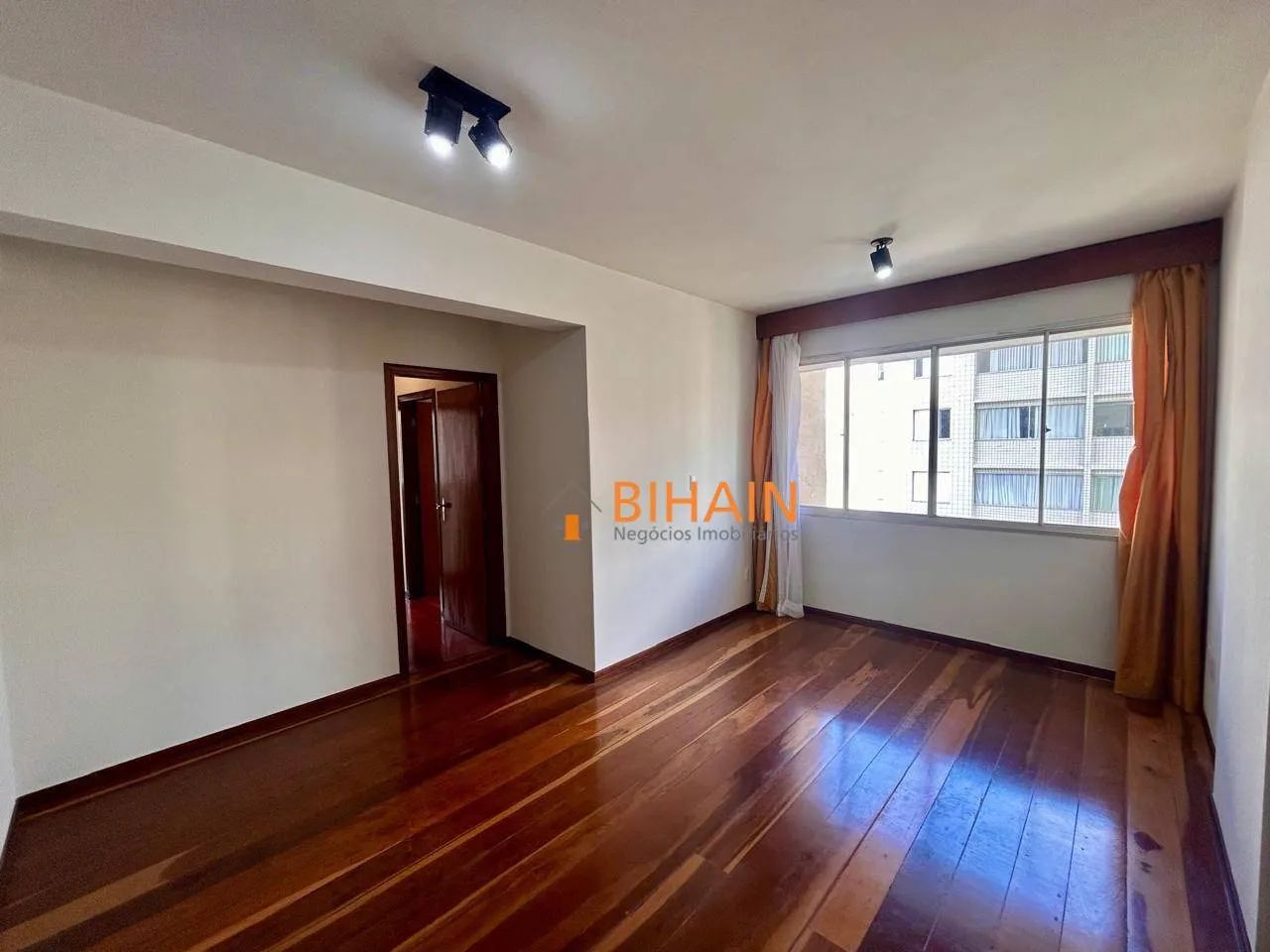 Apartamento com 3 dormitórios para alugar, 110 m² por R$ 4.696/mês - Santo Antônio - Belo 