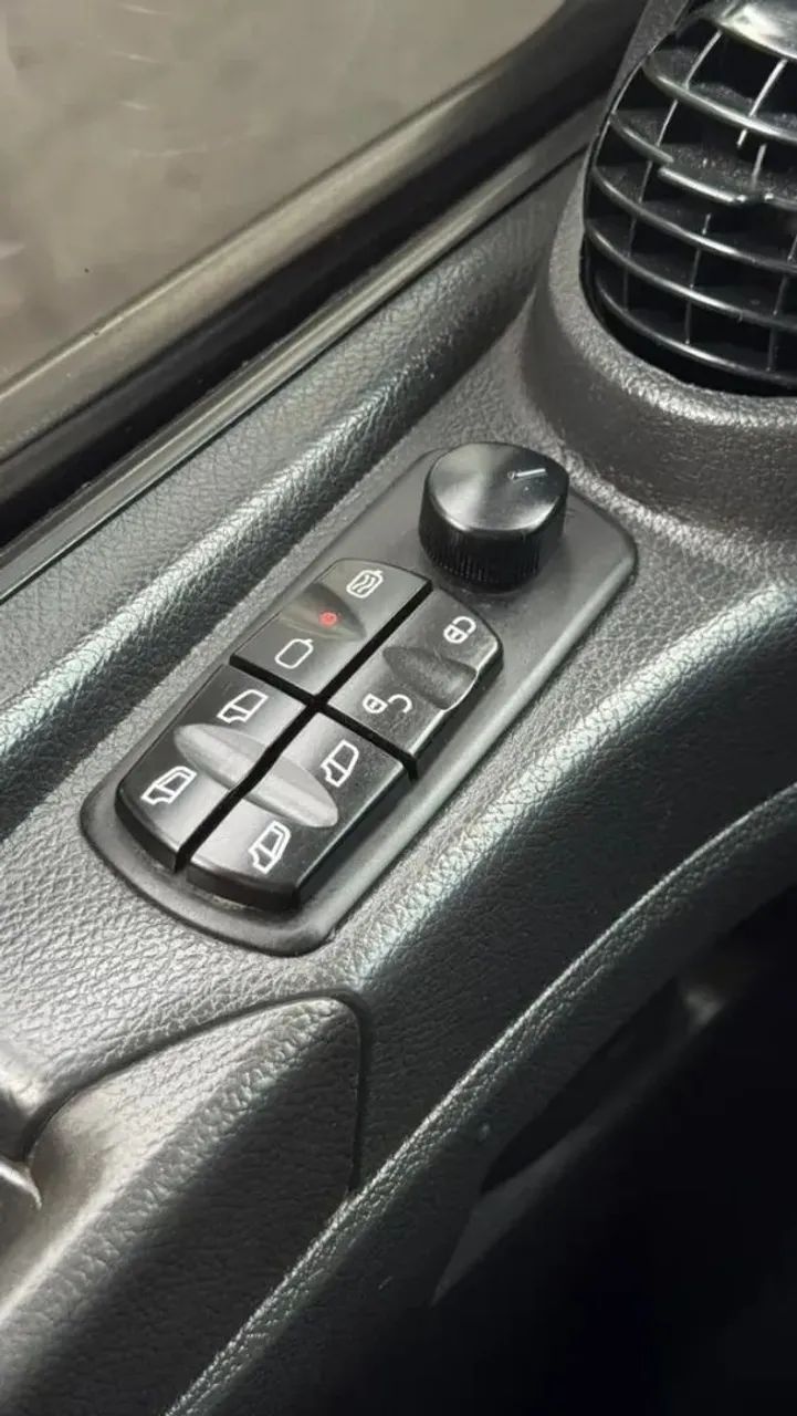 Modelo MB Axor - Foto 4