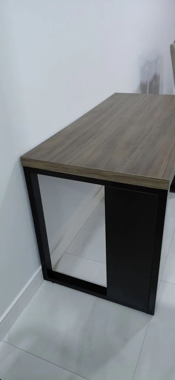 Mesa de escritório semi nova Escritolandia - Foto 4