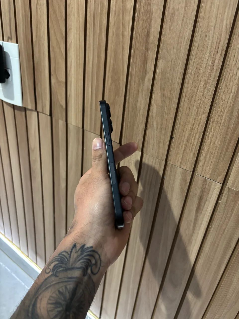 Oportunidade:vendo iPhone15 muito novo - Foto 3