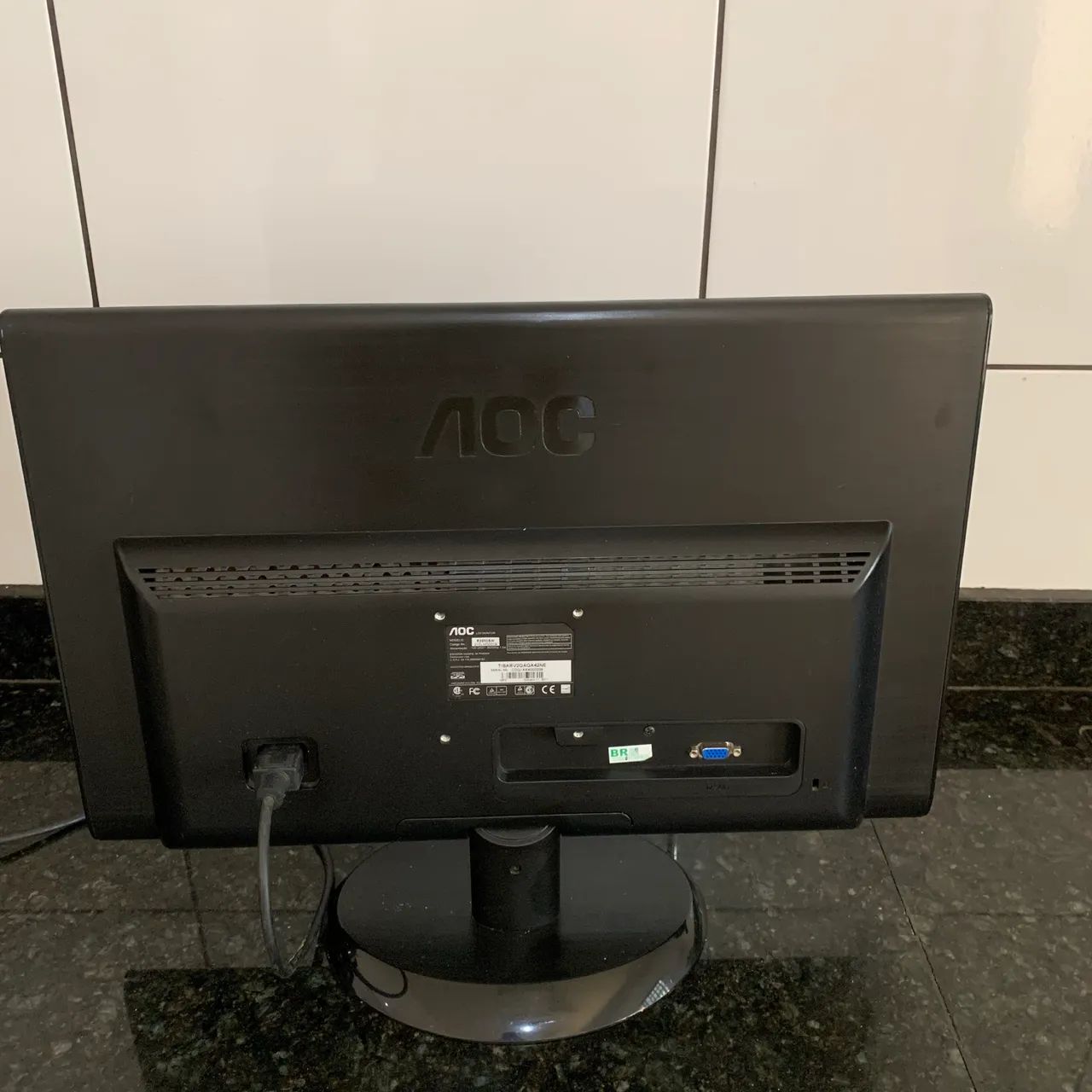 Monitor AOC 21.5" Full HD Bivolt - Excelente p/ PC, Trabalho e Estudos