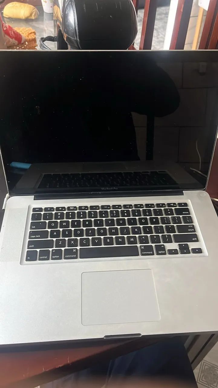 MacBook Pro 2010 17 polegadas para retirada de peça  - Foto 2