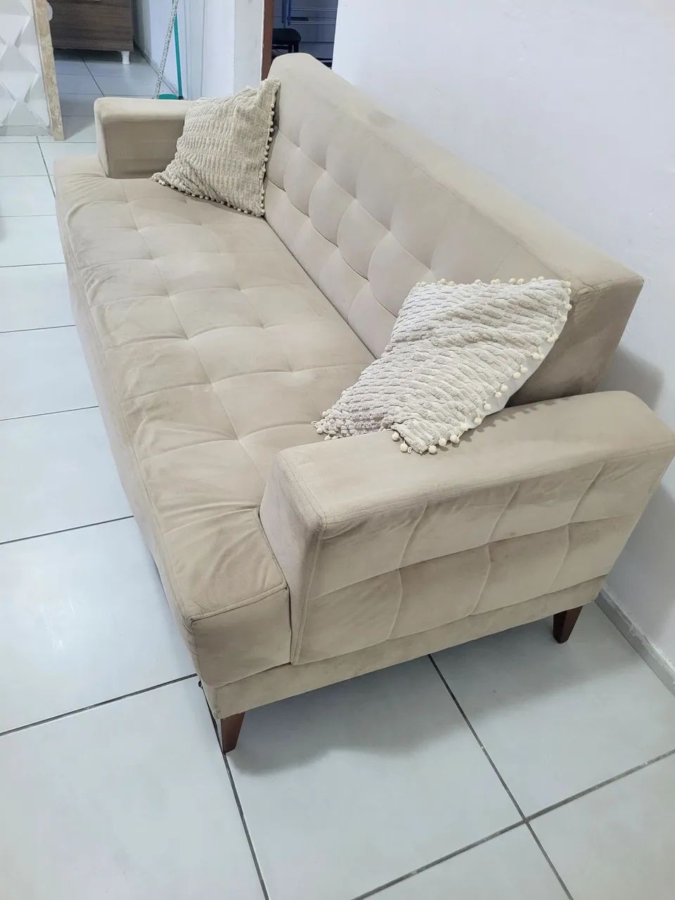 Sofá Retro, 3 lugares - Bege  - Foto 5