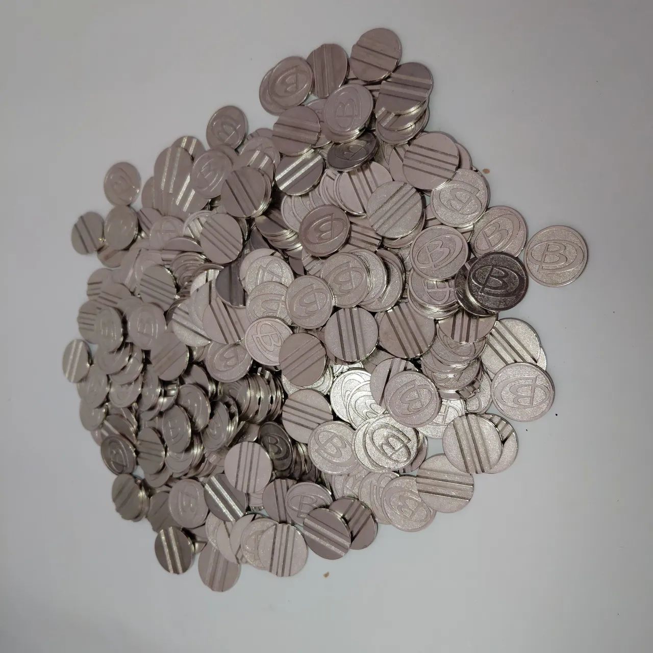Pacote com 100 fichas de fliperama 
