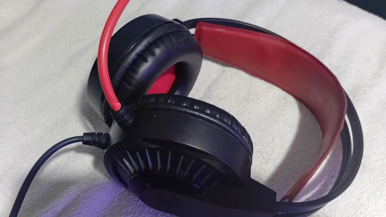 Headset gamer preto vermelho
