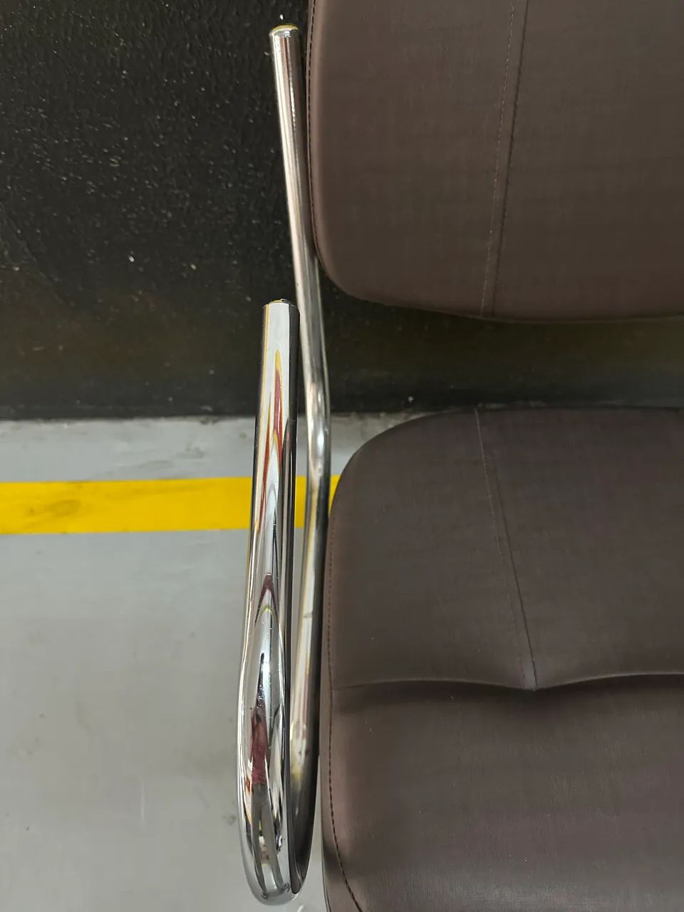 Cadeira salão pouquíssimo uso  - Foto 4