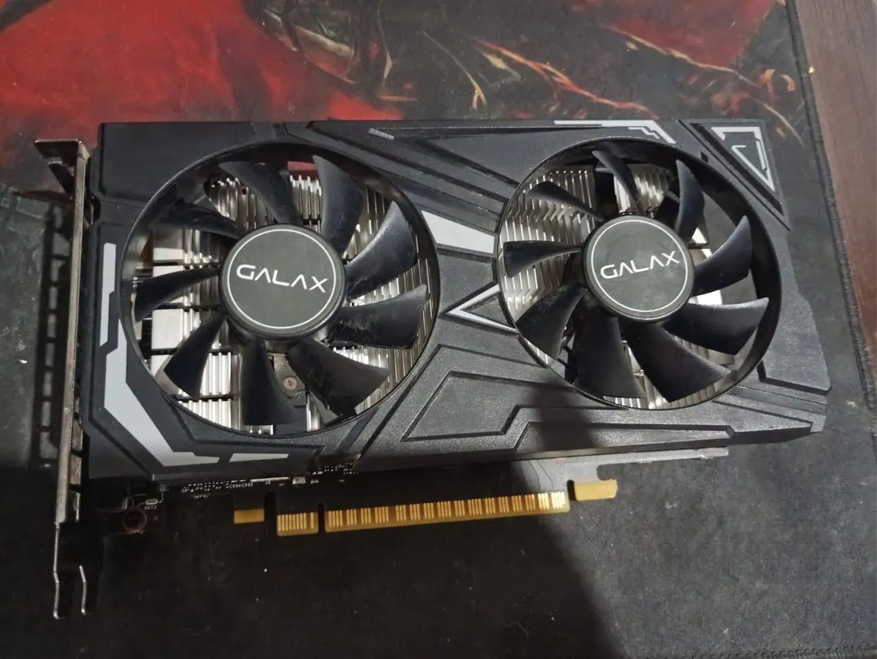 Vendo Placa de vídeo GALAX Modelo 1650 4gb ddr5 - Foto 3