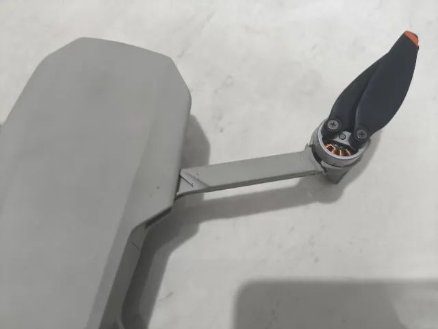 DJI Mini 4K Danificado para Reparo ou Retirada de Peças - Foto 4