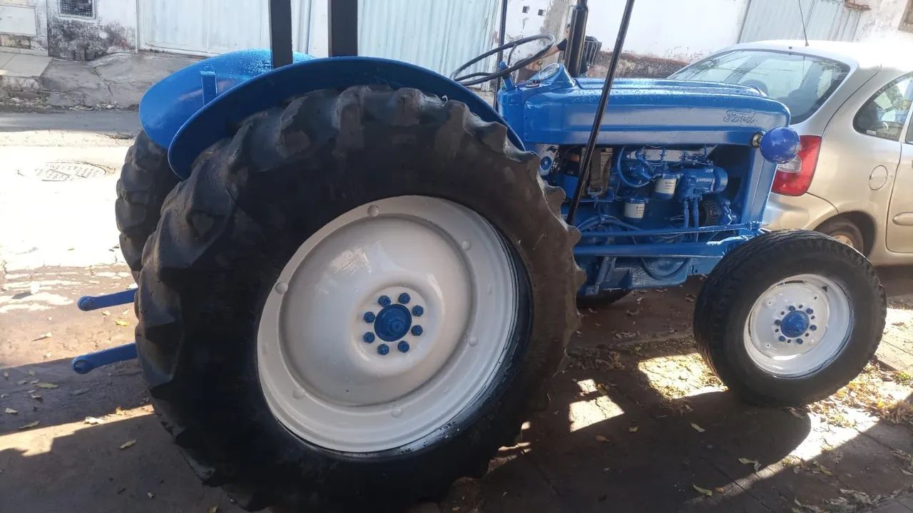 Trator Ford  - Foto 5