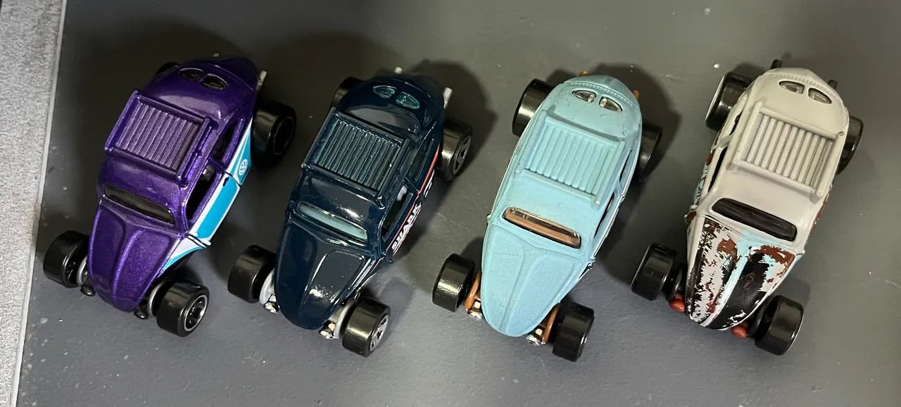 4 Hot Wheels Custom Beetle Looses  - Foto 2